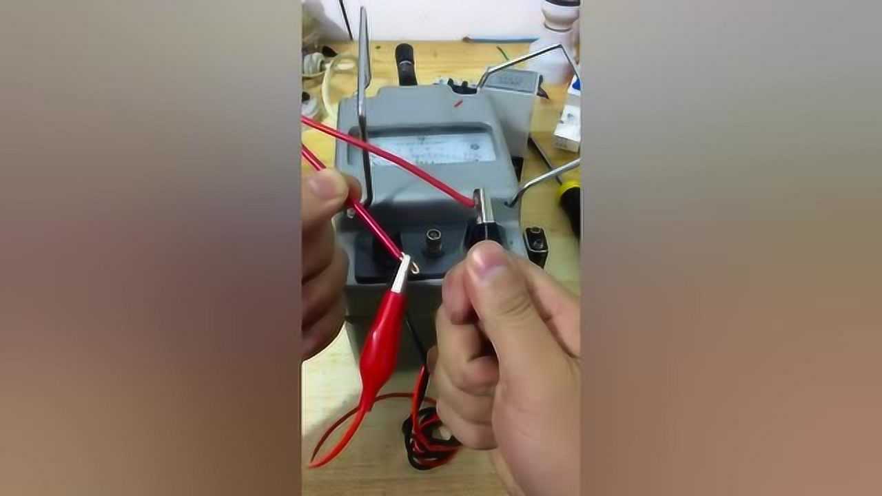 电工知识分享:摇表的使用方法及其测量线路通断的讲解_高清1080P在线观看平台_腾讯视频