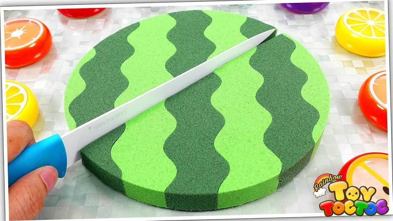 太空沙diy趣味西瓜造型,切下去的沙沙声太满足了!