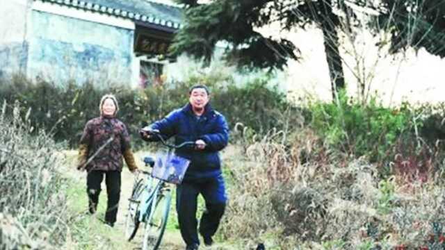 老人自称包拯第35代后人,夫妻二人义务守护祖祠20余年,不出去打工