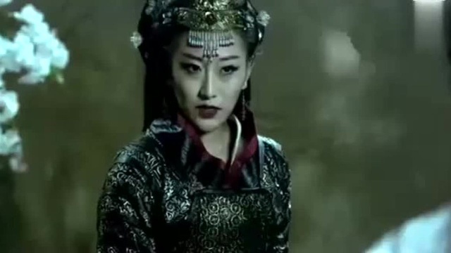 美女穿越到古代变成妖女,为救心上人,甘愿献出自己生命!