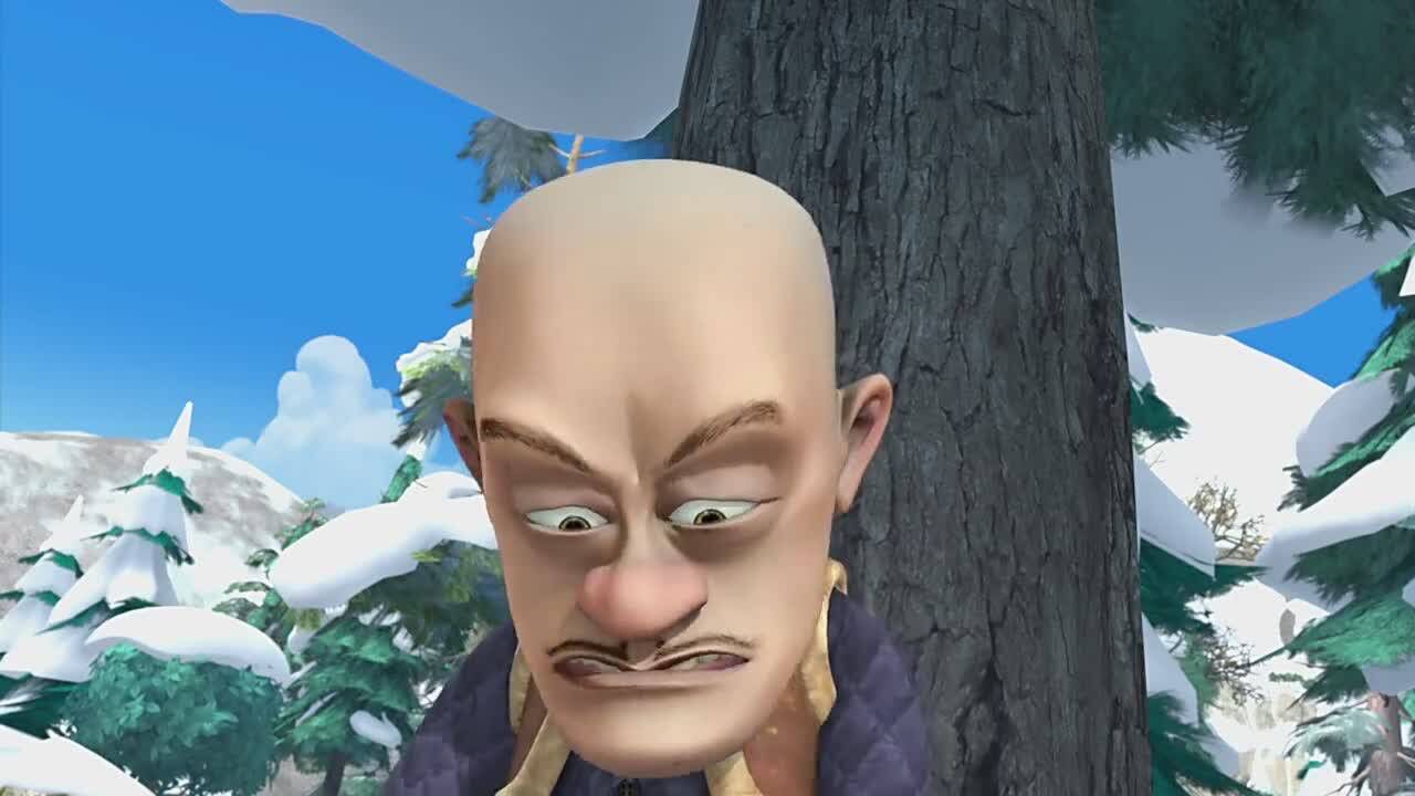 熊出没:天寒地冻,光头强还光个脚,在雪地里砍树!