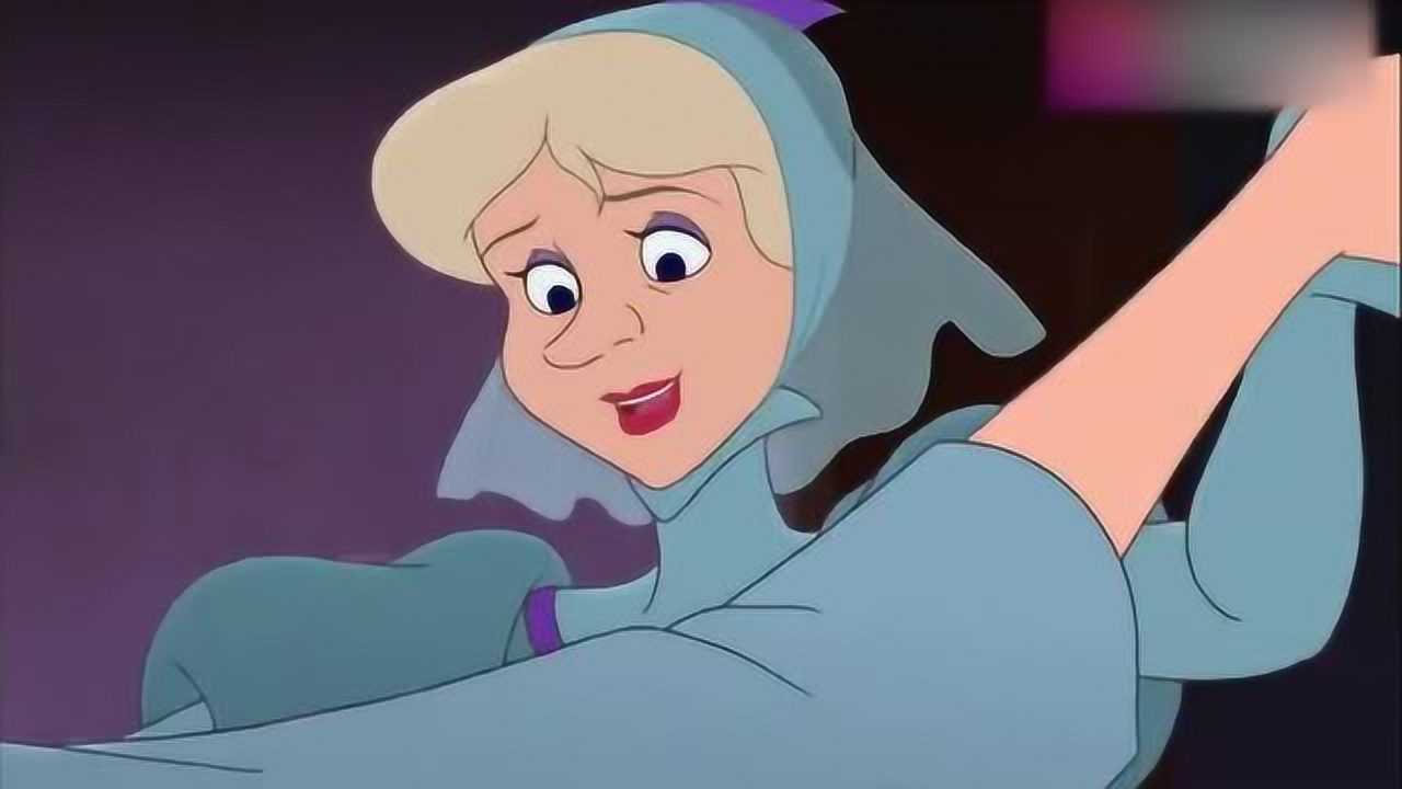 灰姑娘2:终于,仙度瑞拉想明白了,她竟选择这样准备国宴!