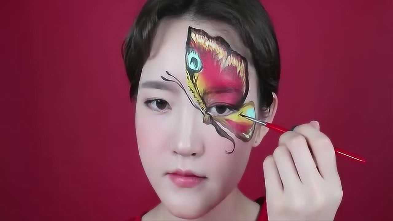 美妆教程:妹子化妆术了得,在眼角画了只大蝴蝶,看着好漂亮!