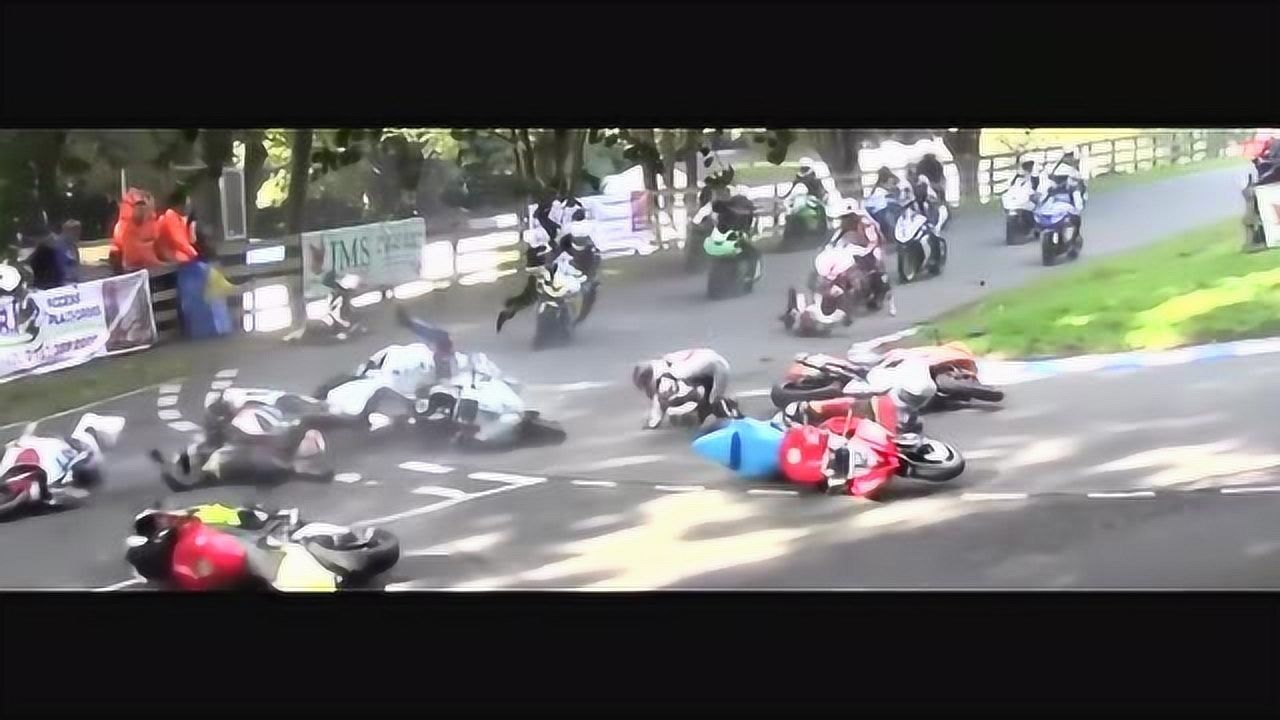 曼岛tt惨烈的摔车事故集锦真是用生命在比赛一失误车毁人亡