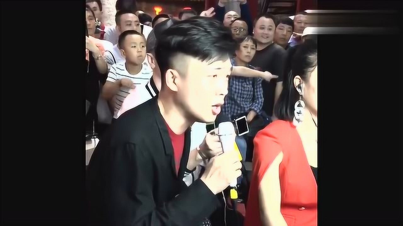 二人转演员红孩唱二人转回杯记这才是专业的网友太好听