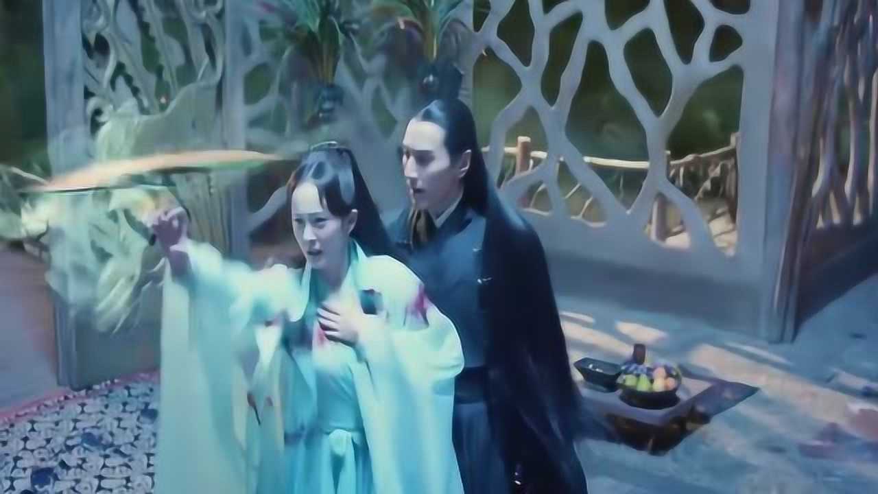 白浅来找玄女麻烦不料玄女手段卑劣用墨渊和阿离的身体抵抗