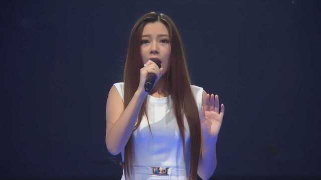 美女主播朱婧演唱云南民歌《小河淌水》,声线迷人动听