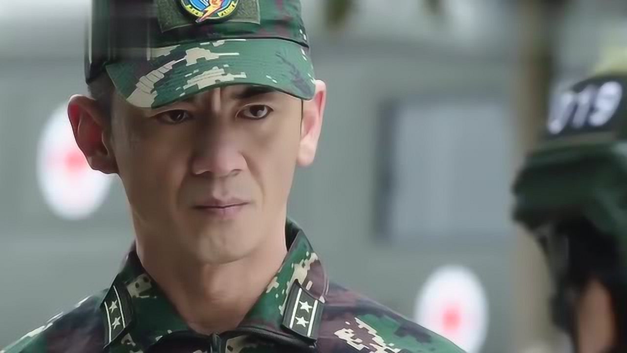 特种兵4女兵为了成为霹雳火一员坚持不懈老高舍不得她退出