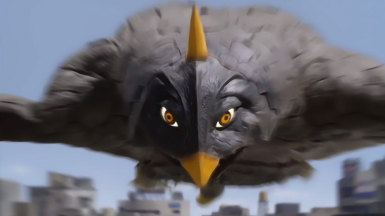 奥特曼被绑的结实贝蒙斯坦像一颗炮弹飞来把他撞了个满怀