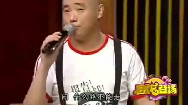 东北二人转:王小飞上台模仿各种动物,绝活表演真是厉害啊