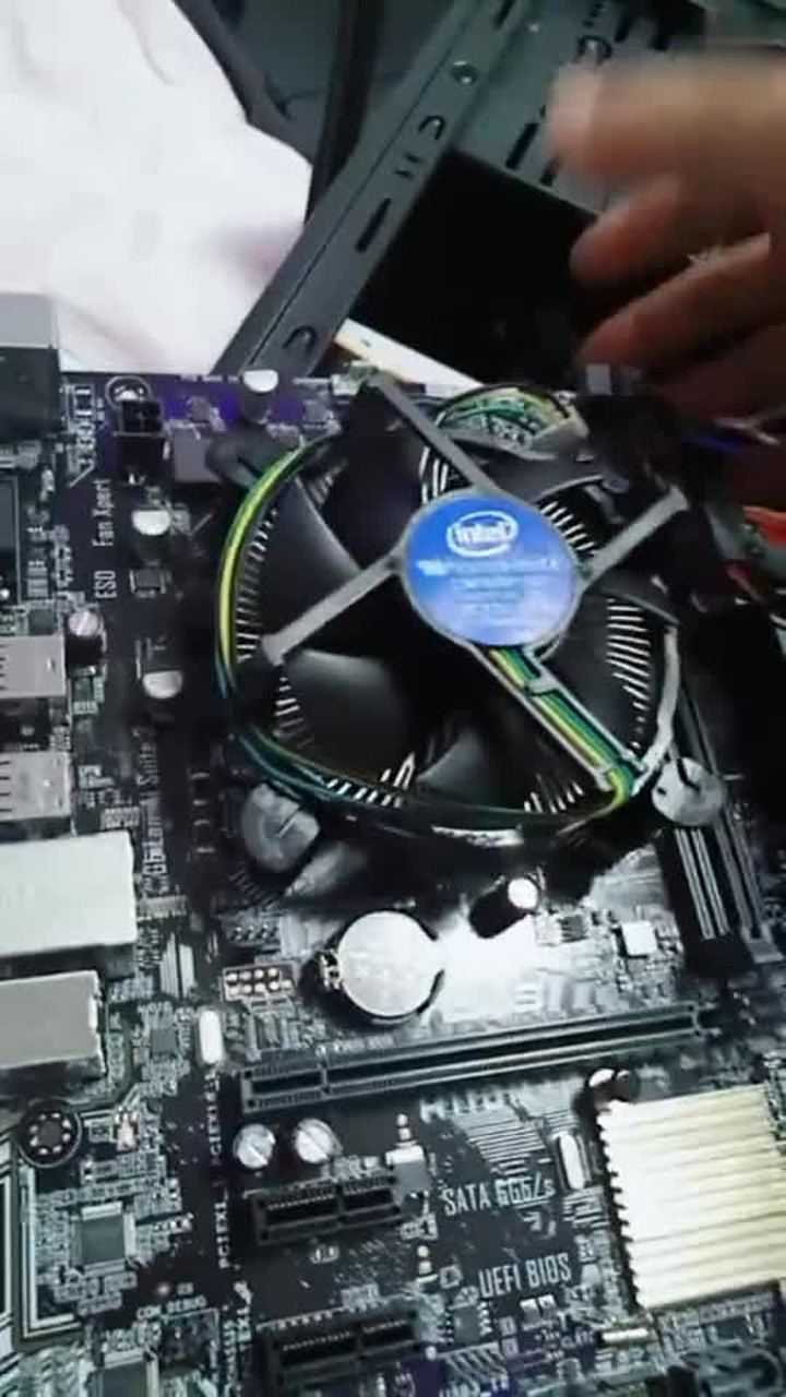 电脑常识电脑cpu风扇快速安装