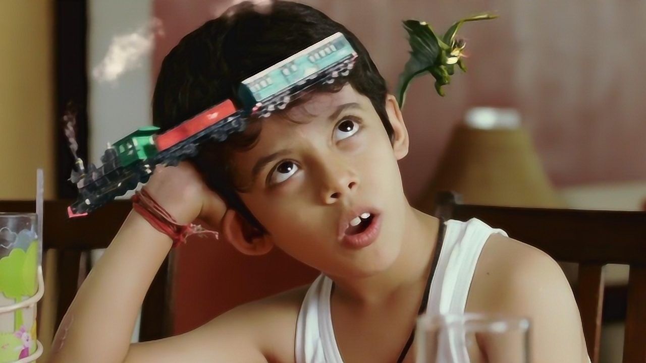 一部催泪的印度电影,小男孩有读写障碍,老师的做法太赞了!