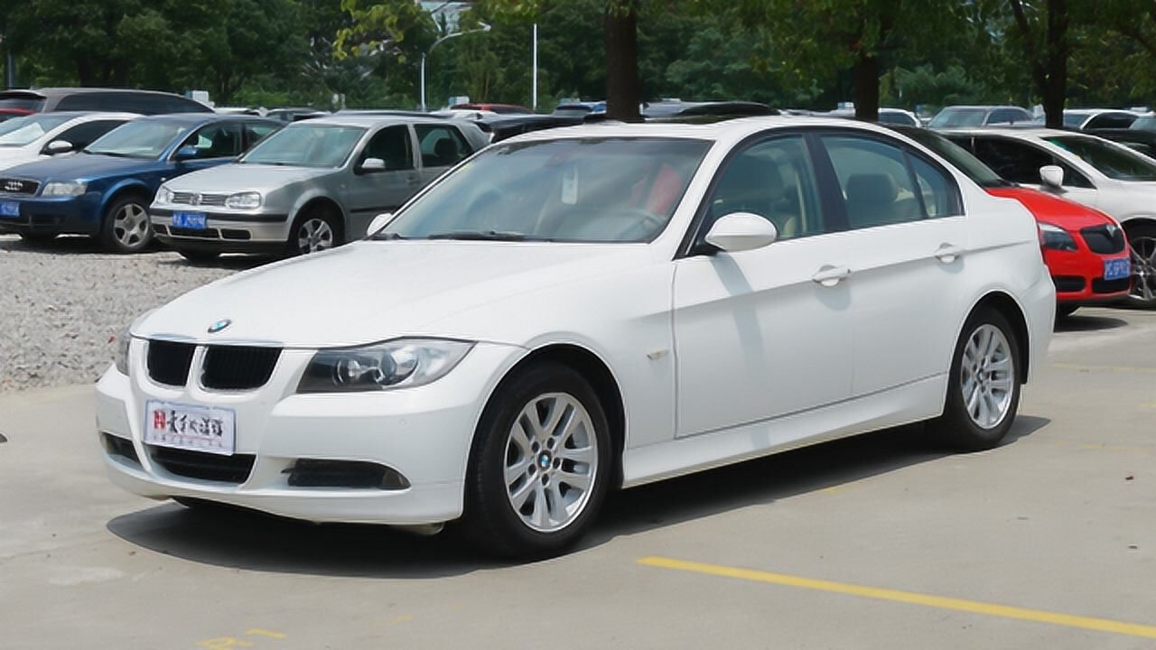 190805 白色宝马e90 320