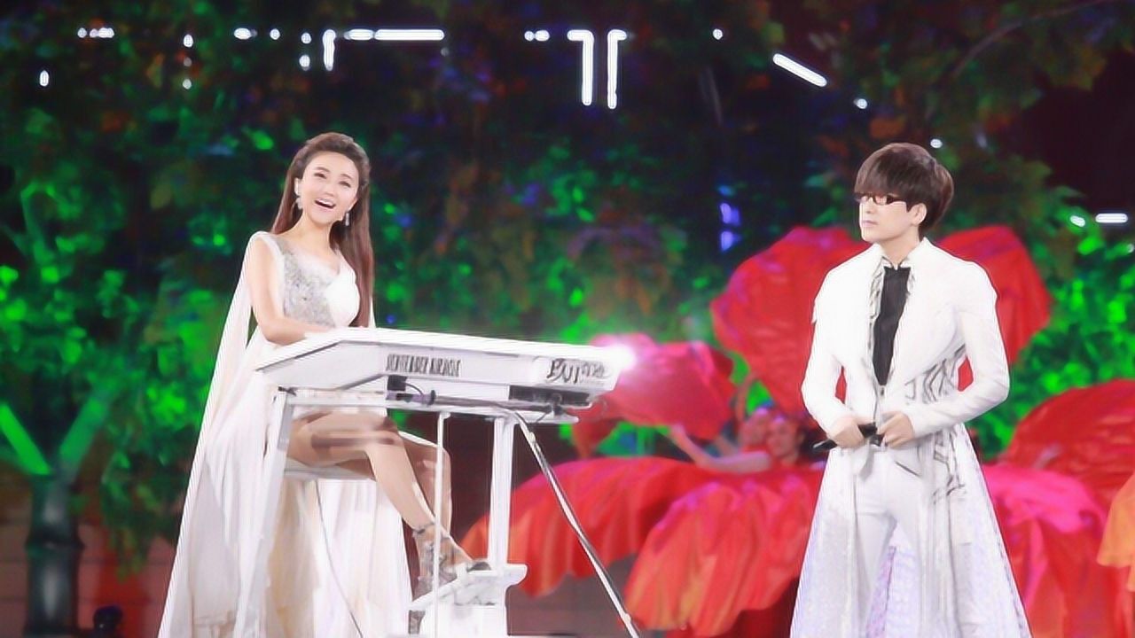 玖月奇迹双排键弹奏《victory》,一人演绎,太震撼了!