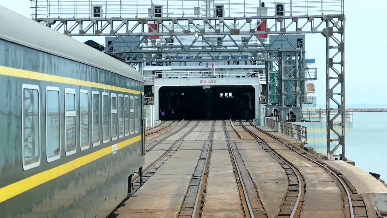 z384次列车海安南站渡海作业_腾讯视频