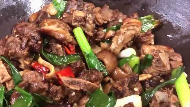 美食天地桂林美食:超好吃的干锅羊肉!