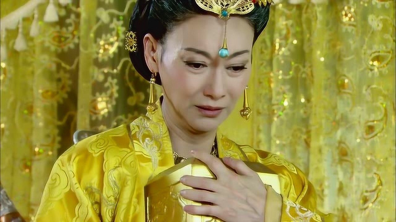 隋唐英雄:武则天紧紧的抱着玉玺,眼神中全是不舍