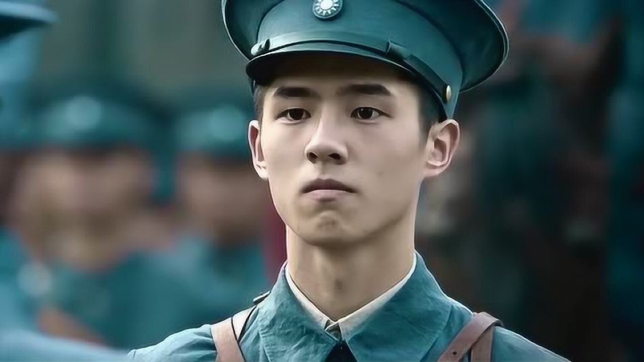 建军大业:欧豪,刘昊然的嘶吼,都不如小演员这个敬礼演的好!
