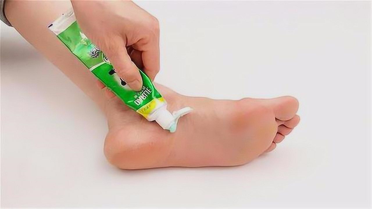 睡觉前在脚底涂抹点牙膏搞定了很多男人女人的烦恼学到赚到