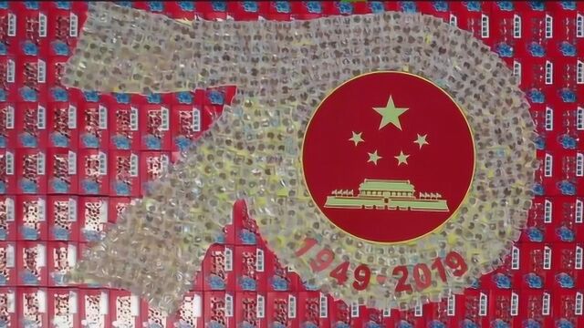 我和我的祖国!5000个月饼拼图告白“阿中”