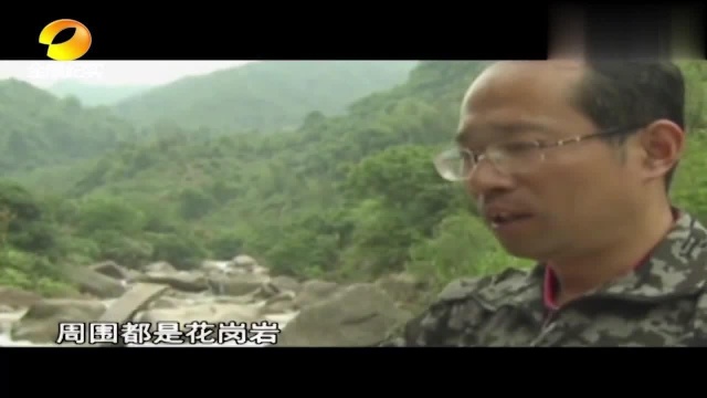 调查员与科考队合作寻找“蛇王”,没想到蛇谷的入口竟是个洞穴