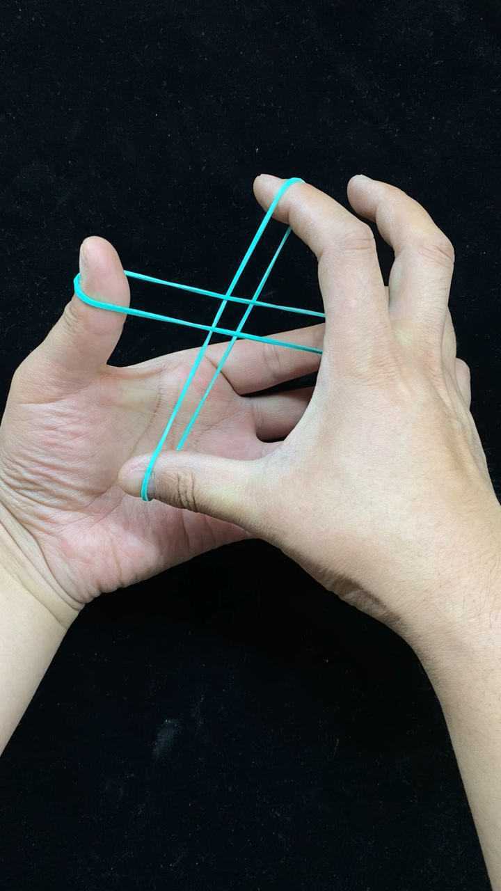 刘谦魔术橡皮筋枷锁教学