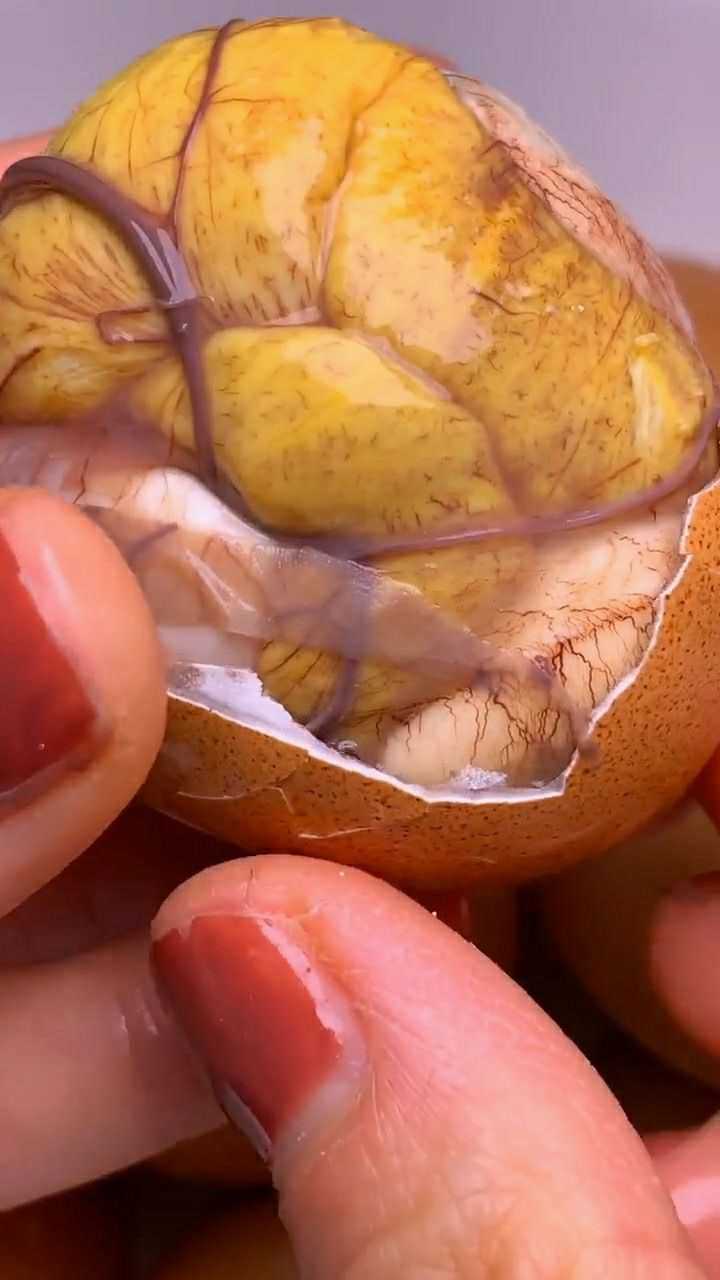 充满诱惑的活珠子如果吃上一口那绝对回味无穷