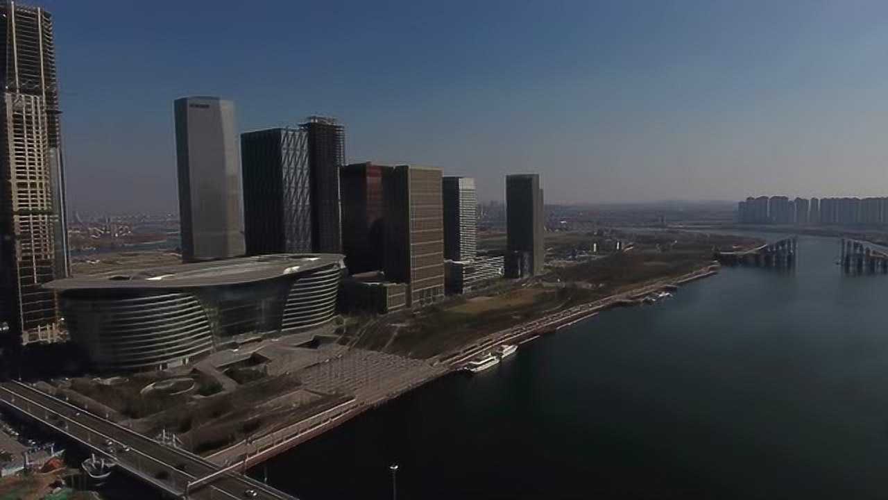 航拍三月天津于家堡滨河公园