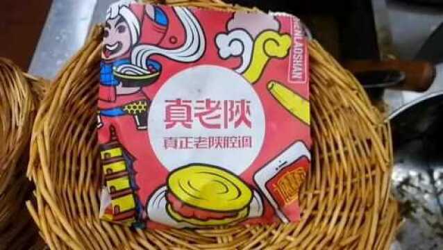 陕西小吃,老潼关肉夹馍,做法很简单,好吃