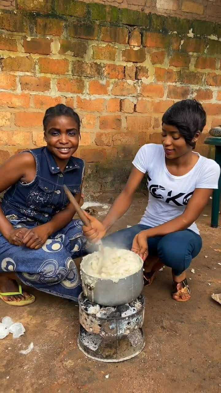 今天给大家拍一个非洲人做西马的教程,看着就好吃