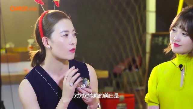 OMG玩美咖:圣诞老师的袜子里面都有什么,快来看一看!