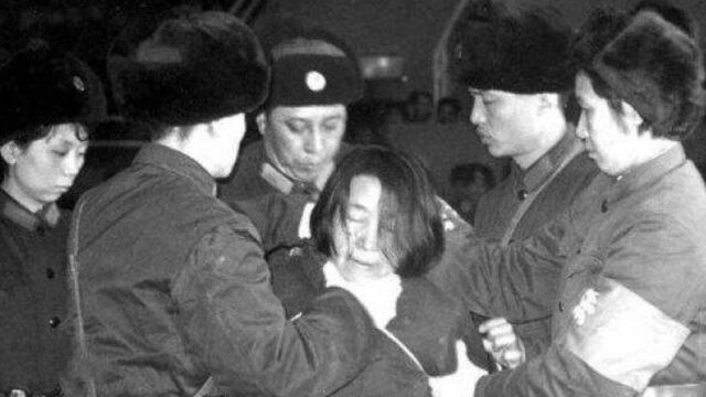 1979年,警方逮捕一个名叫王守信的燃料公司职工,一年后被判死刑