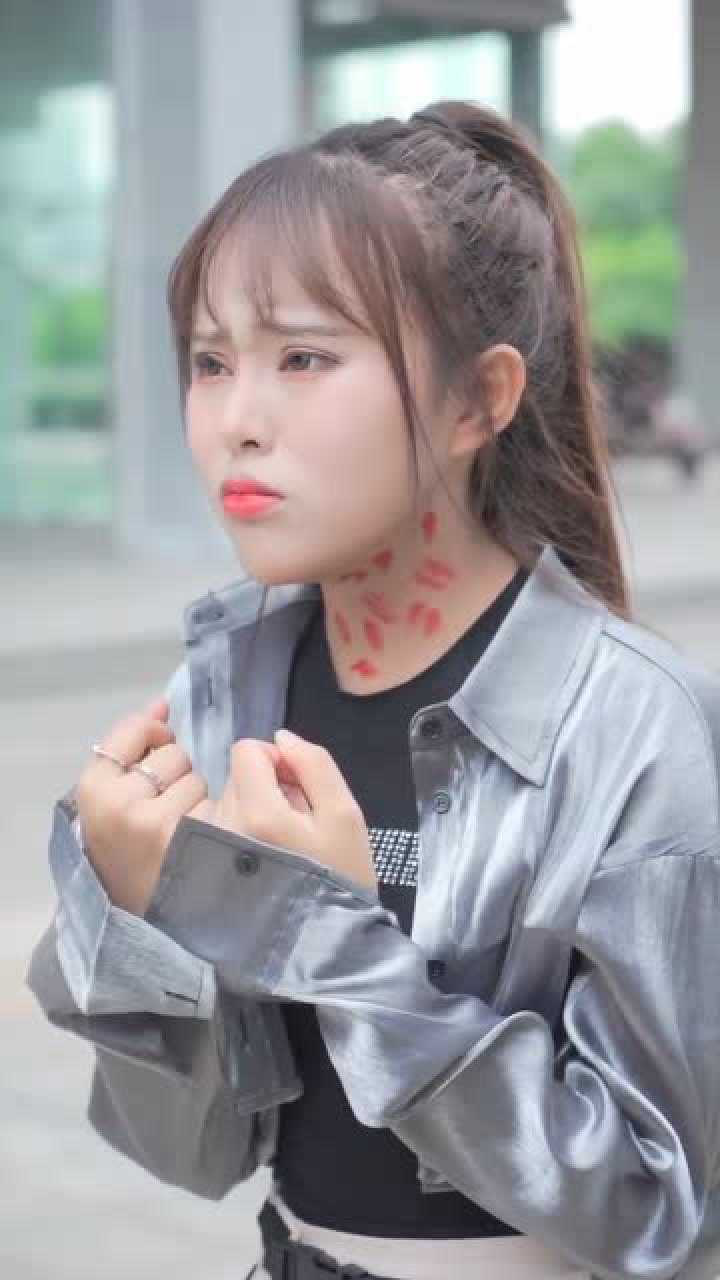 要一直掐自己的脖子,我太难了