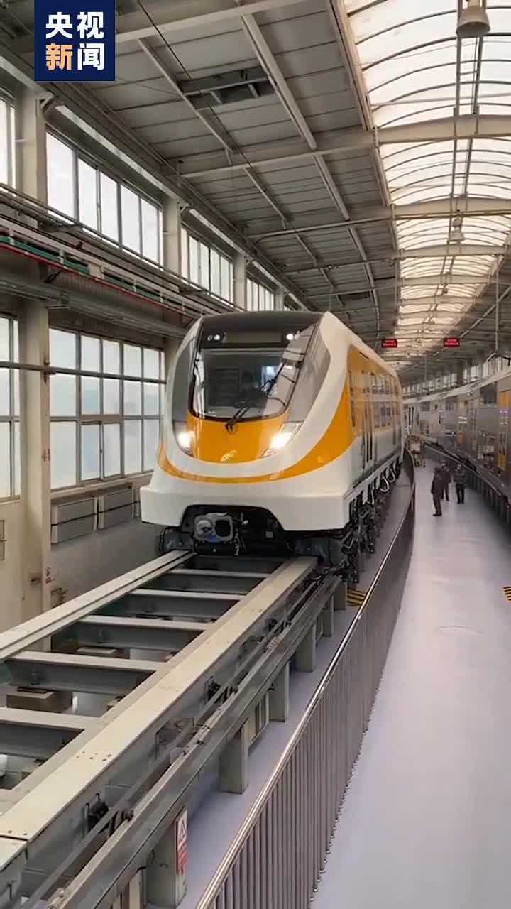 国内首条中低速磁浮旅游专线——清远磁浮首列车 进入整车动态调试