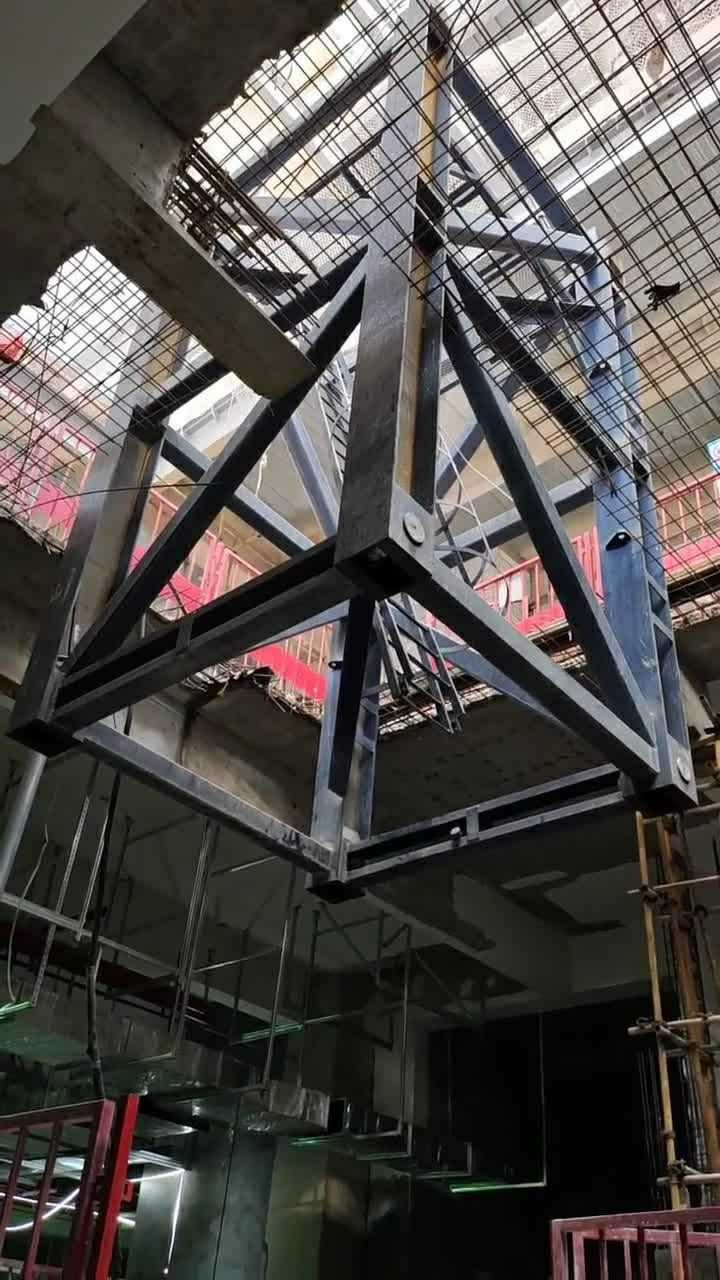 这个就是倒三角的塔吊标准节这样做是为了让底部更加稳定