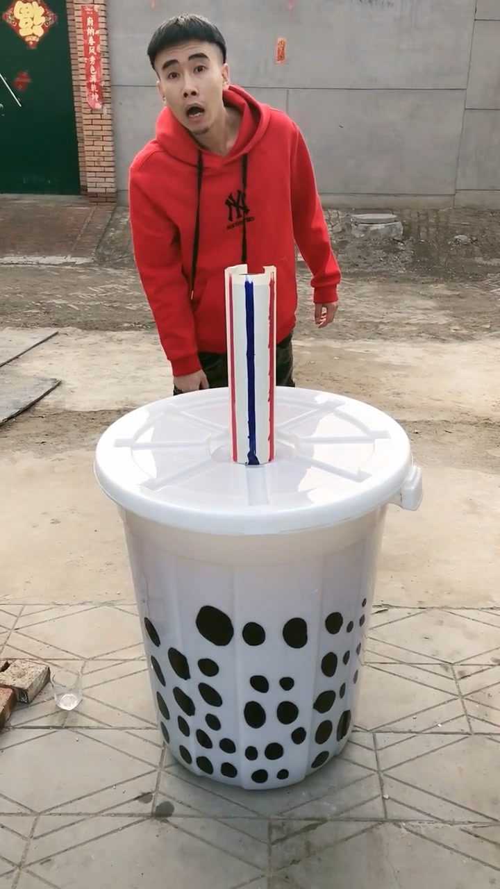 这么大桶珍珠奶茶这辈子没见过啊