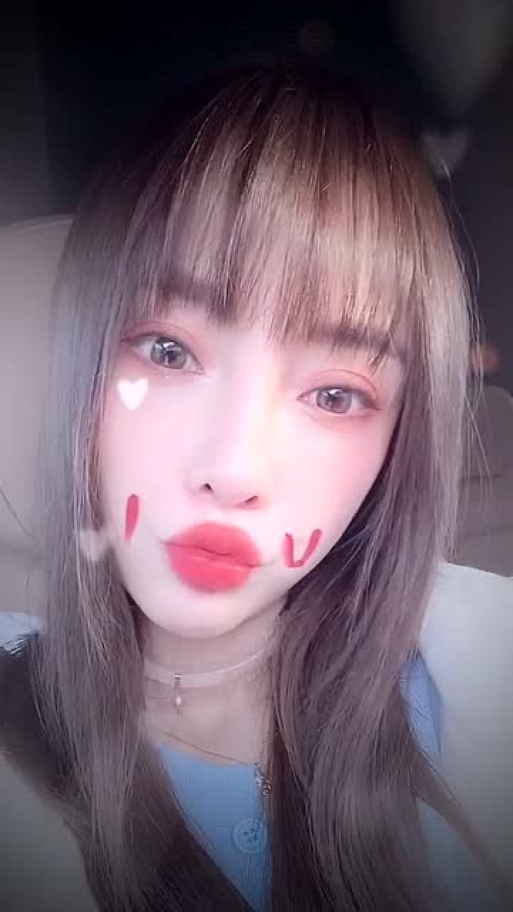 李小璐又开始拍抖音了还是有很多人看这是为啥