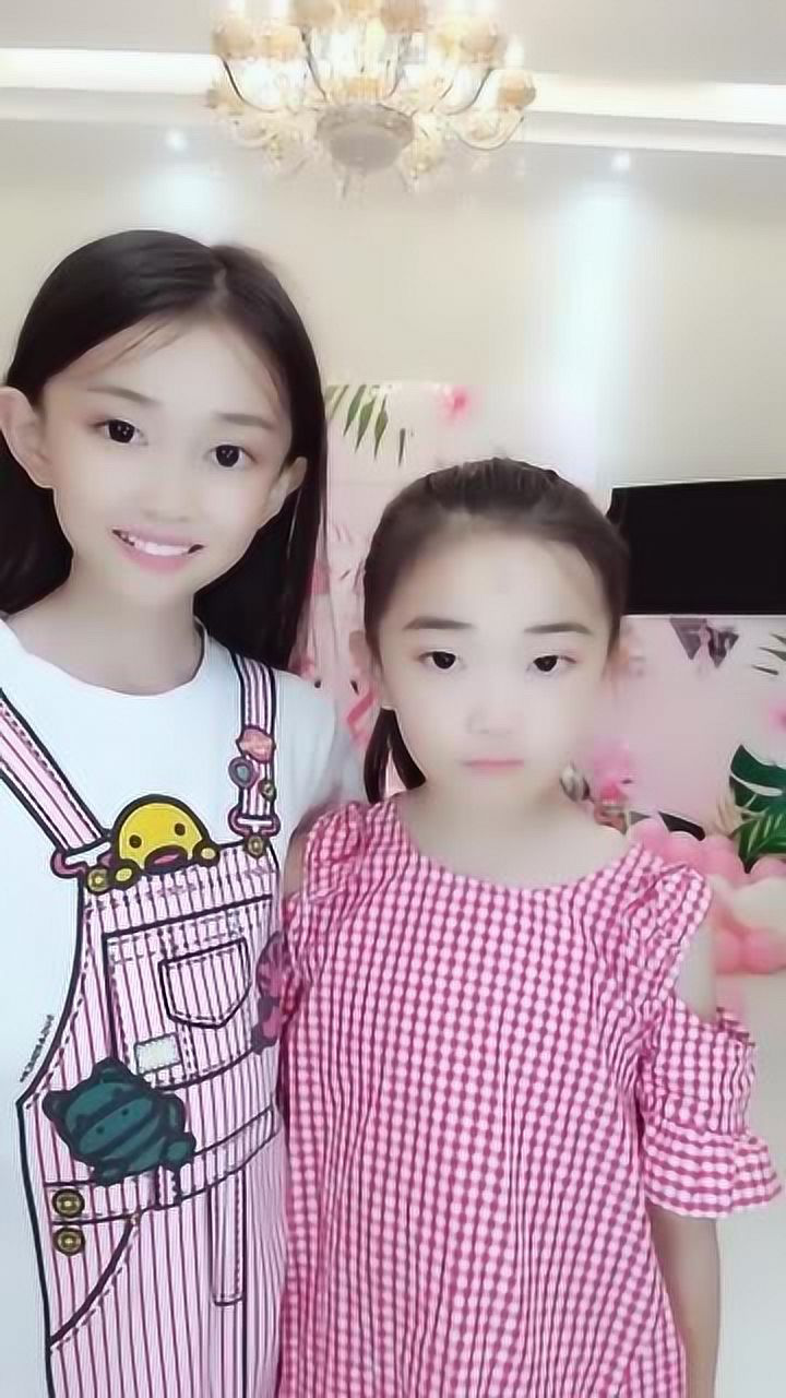 宋小睿和妹妹二美丽,小姐妹俩感情真好,看着就羡慕!