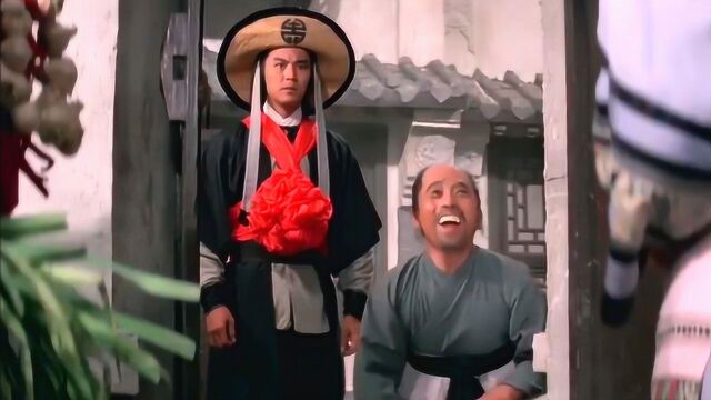 登徒浪子去武大郎家溜达,武大郎没办法,武松一回来他们赶忙开溜