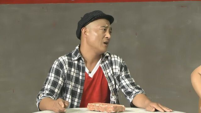 汤潮正弹吉他,赵四拿着砖头就来找茬,惹出一堆乐子