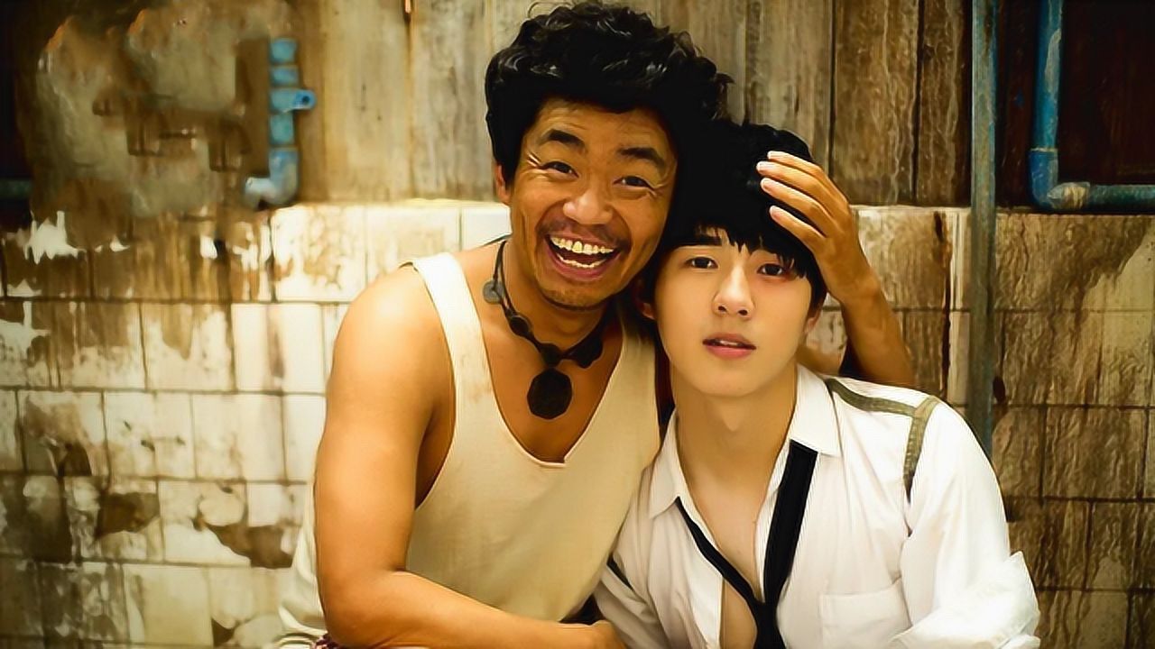 名场面一个人如何单挑警察局唐人街探案1告诉你