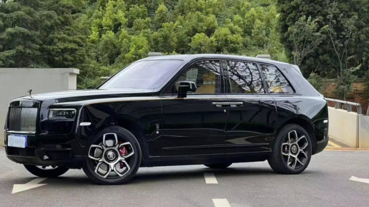 老板称有人花15万租劳斯莱斯,自己开夏利回家