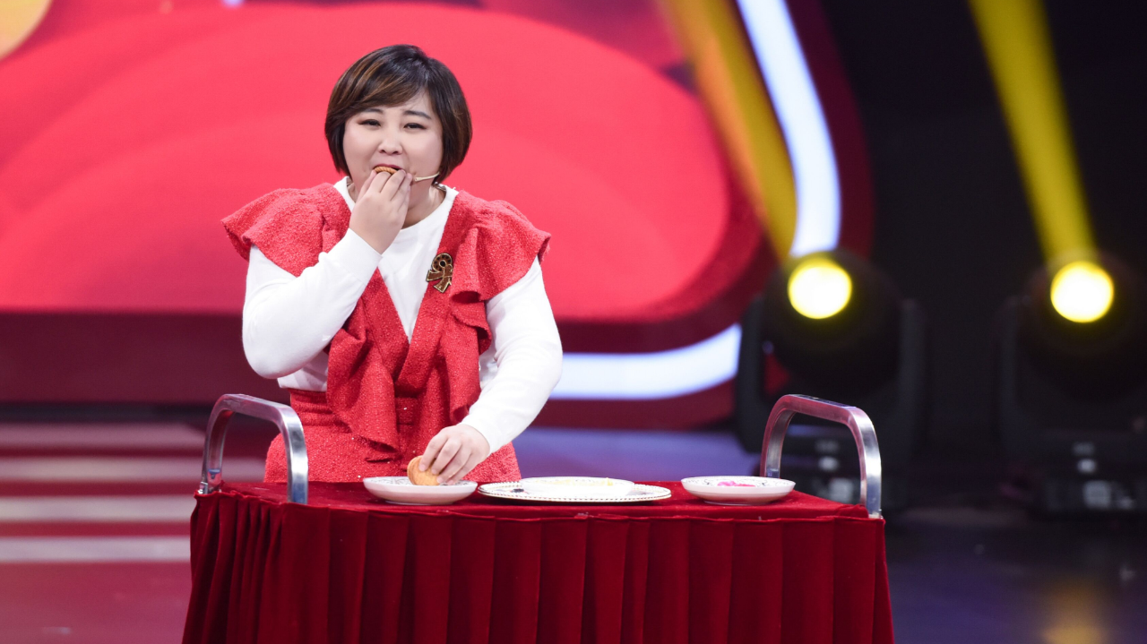 42岁贾玲双喜临门,生日收获好朋友的祝福,又成就年度商界花木兰