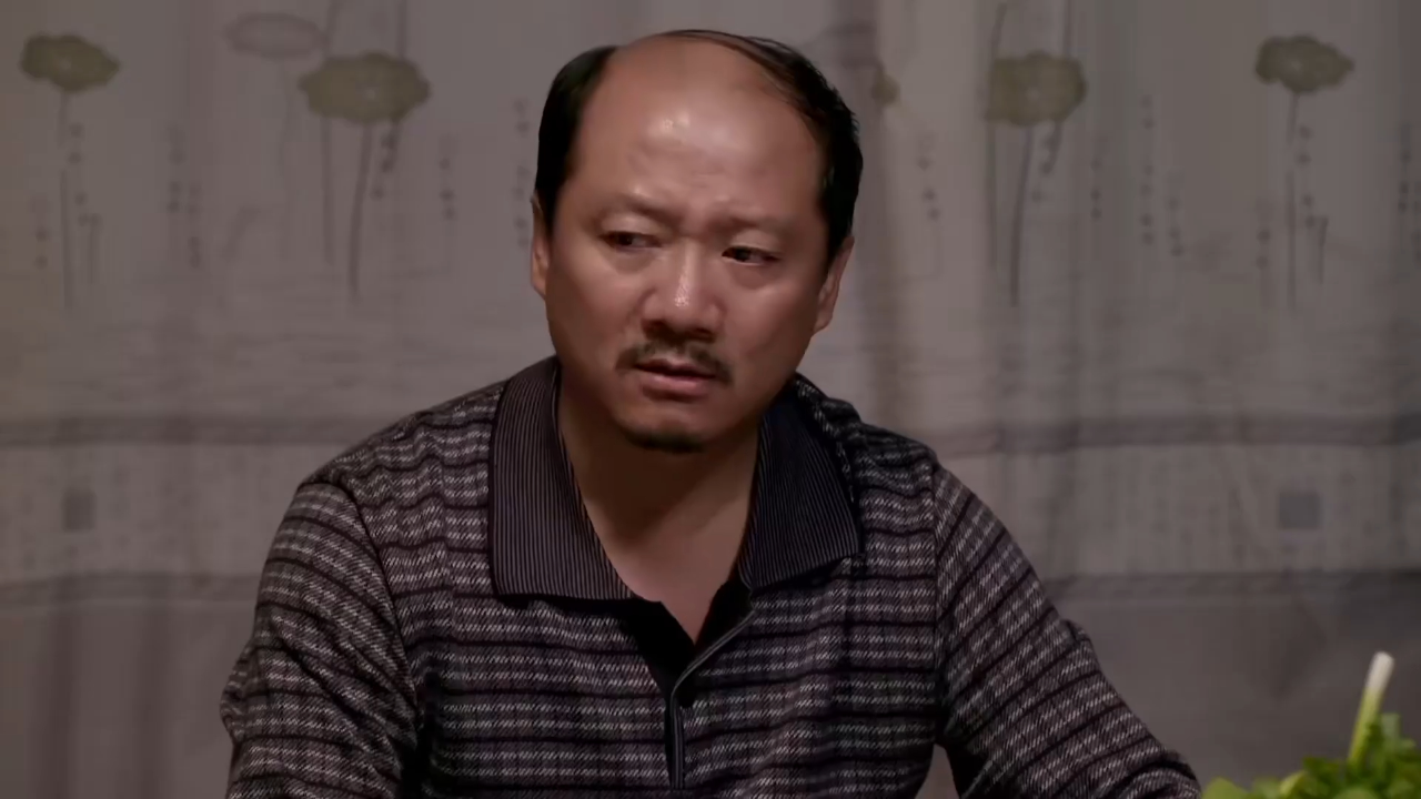 广坤冷脸批评长山,哪料长山忍够了,当众答应离婚