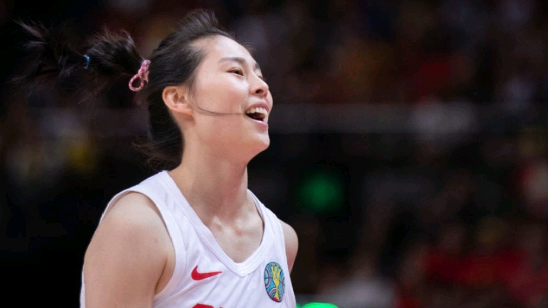 中国女篮连造杀伤 王思雨联手孙梦然再中外线稳定局面
