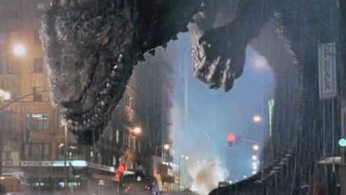 4分钟看完《哥斯拉》（1998），变异巨兽攻击纽约，体型巨大繁殖速度惊人！