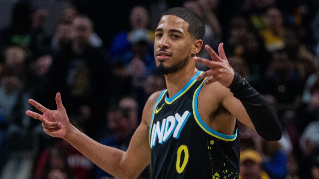 冲上热搜!哈利伯顿26 10 13创4大纪录:首次三双 队史首人