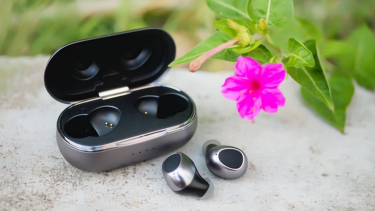 昂达airsolo真无线蓝牙耳机开箱,蓝牙连接,操控与佩戴