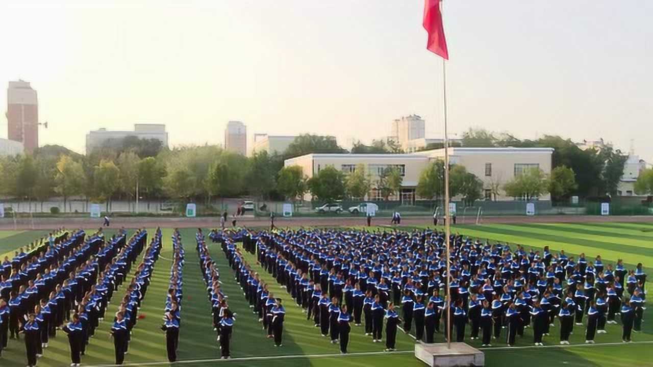 呼图壁县第四中学献礼70年手语操表演