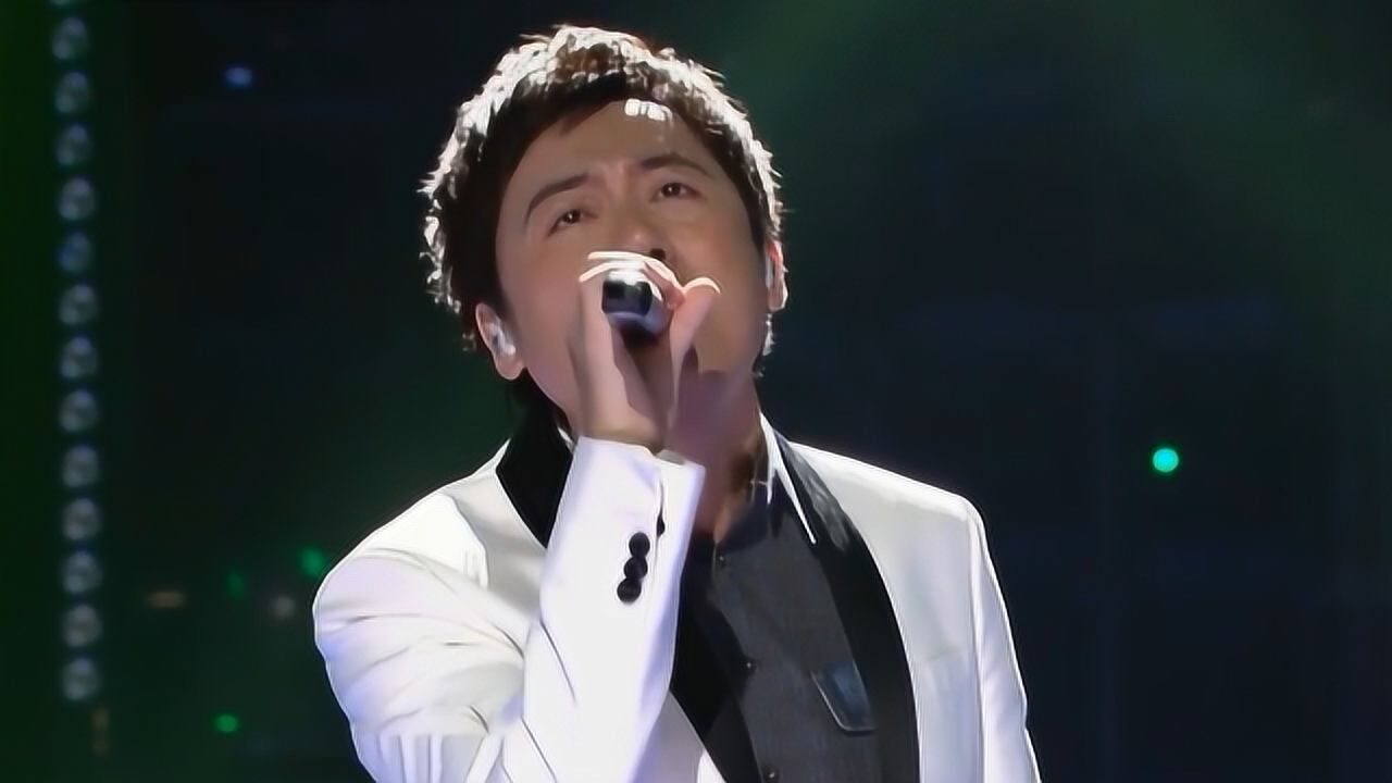 张宇现场演唱月亮惹的祸有种恋爱的感觉这个开场太炸裂